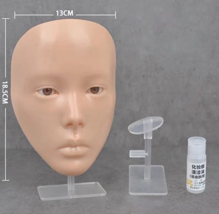 Cara para practica para estudiante de maquillaje